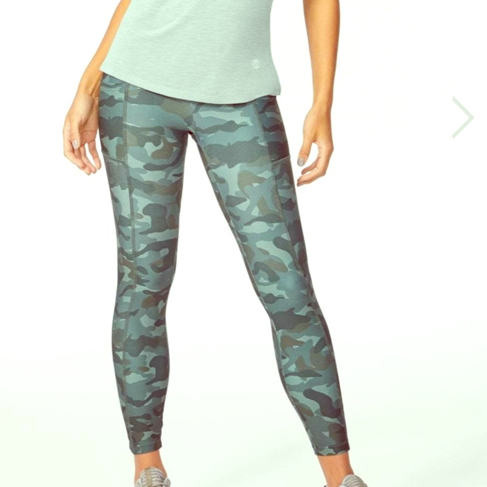 Brand New Bally Total Fitness 25in Ankle Leggings